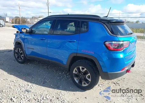 2018 Jeep Compass Trailhawk 4X4 z USA, uszkodzony, nr VIN 3C4NJDDB5JT299382